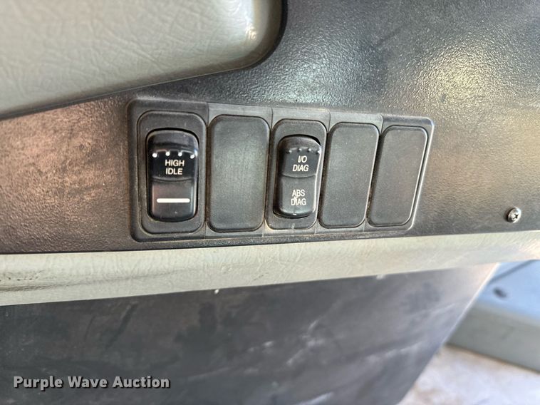 image for item OJ9445 2008 Bluebird Vision school bus