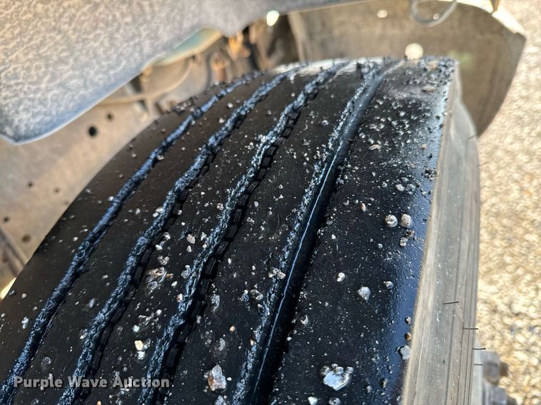 image for item OJ9445 2008 Bluebird Vision school bus