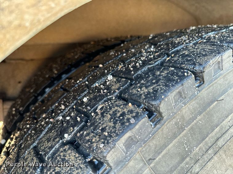 image for item OJ9445 2008 Bluebird Vision school bus