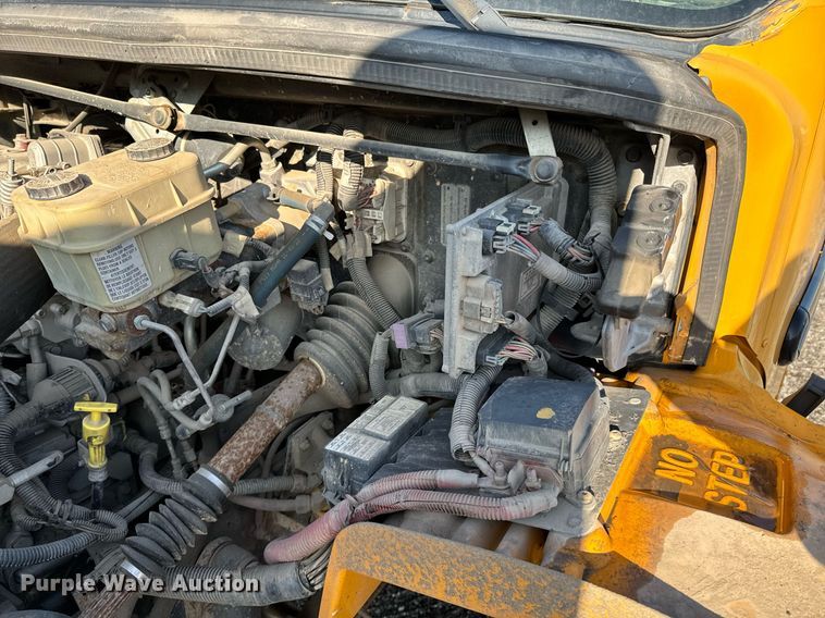 image for item OJ9446 2011 Thomas B2 school bus