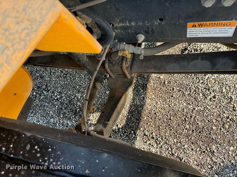 image for item OJ9446 2011 Thomas B2 school bus