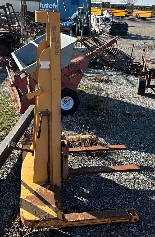 image for item OJ9448 Big Joe 21A50 pallet jack