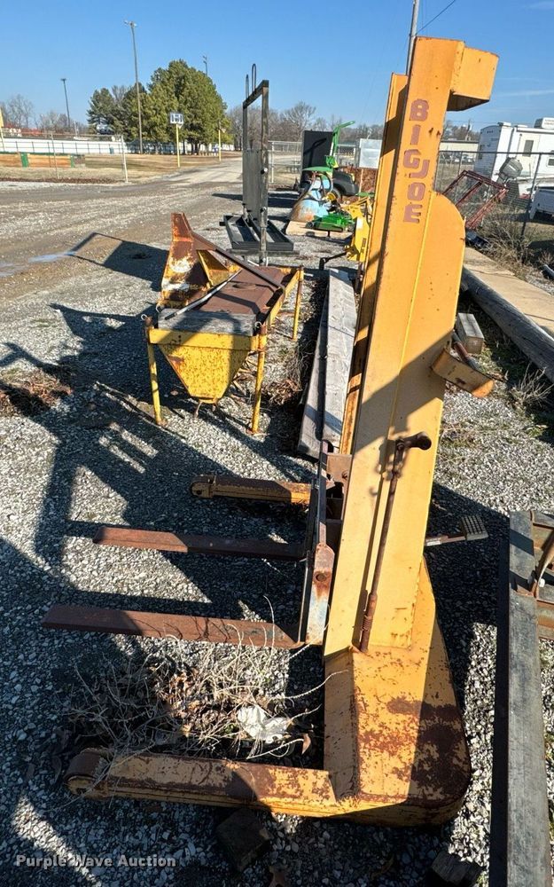 image for item OJ9448 Big Joe 21A50 pallet jack