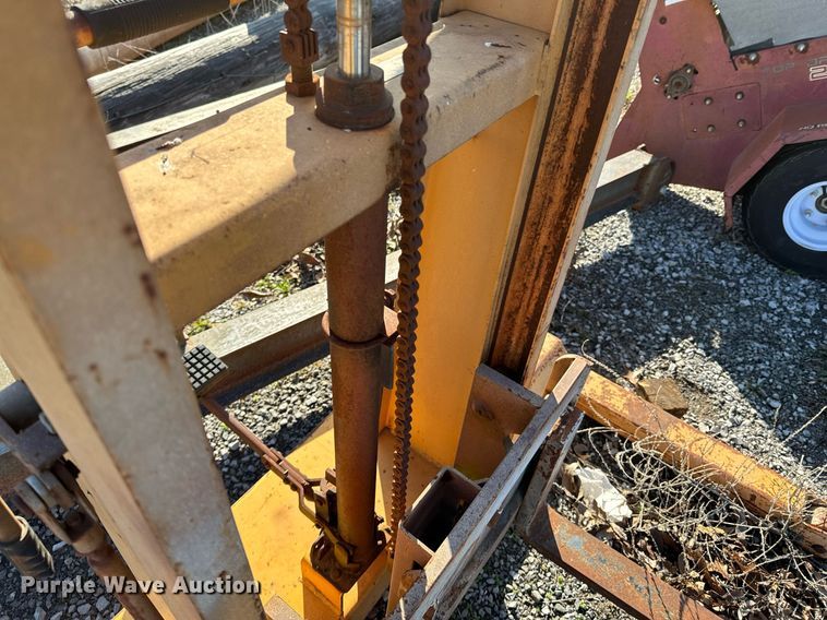 image for item OJ9448 Big Joe 21A50 pallet jack