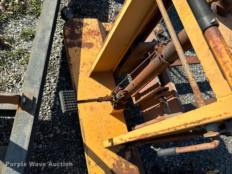 image for item OJ9448 Big Joe 21A50 pallet jack