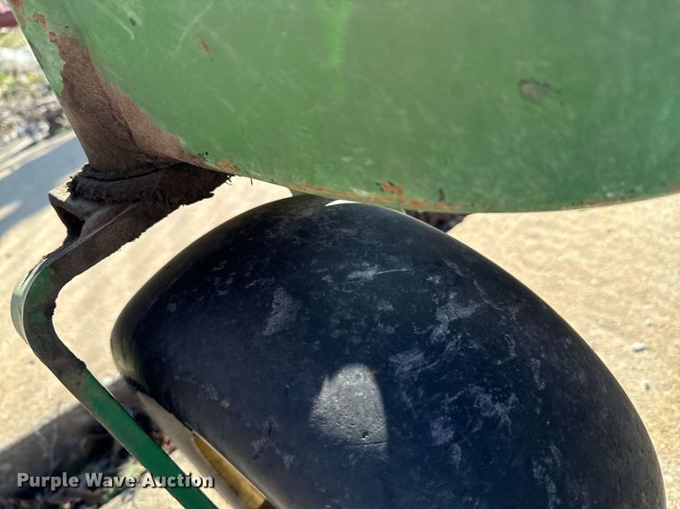 image for item OJ9450 John Deere 997 ZTR lawn mower