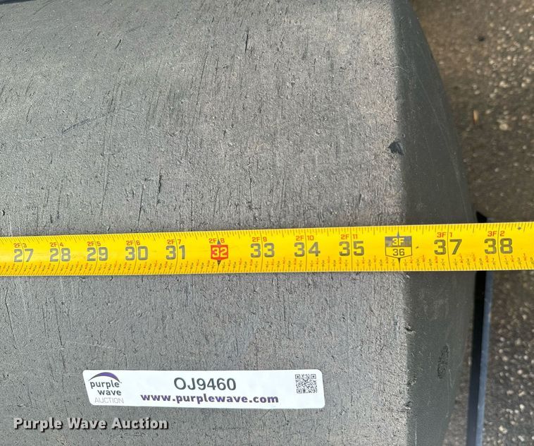 image for item OJ9460 Lawn tractor attachments