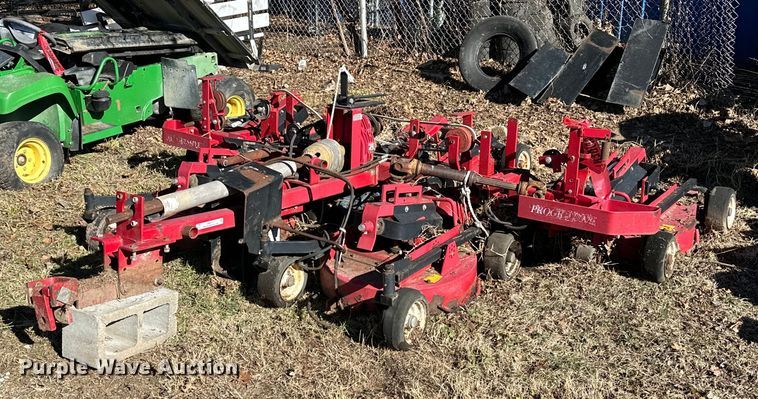 image for item OM9757 Progressive  Pro-Flex 120 batwing finish mower