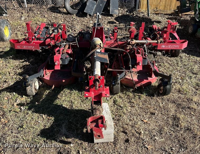 image for item OM9757 Progressive  Pro-Flex 120 batwing finish mower