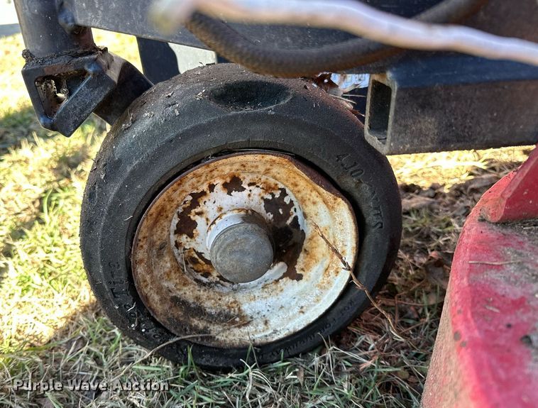 image for item OM9757 Progressive  Pro-Flex 120 batwing finish mower