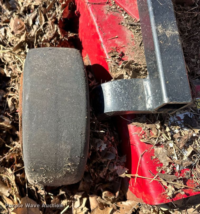 image for item OM9757 Progressive  Pro-Flex 120 batwing finish mower