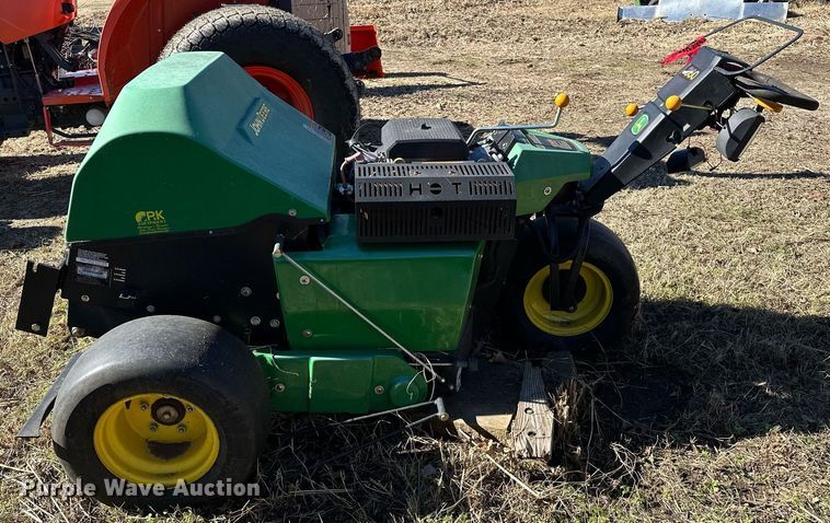 image for item OM9758 John Deere  Aercore 800 aerator