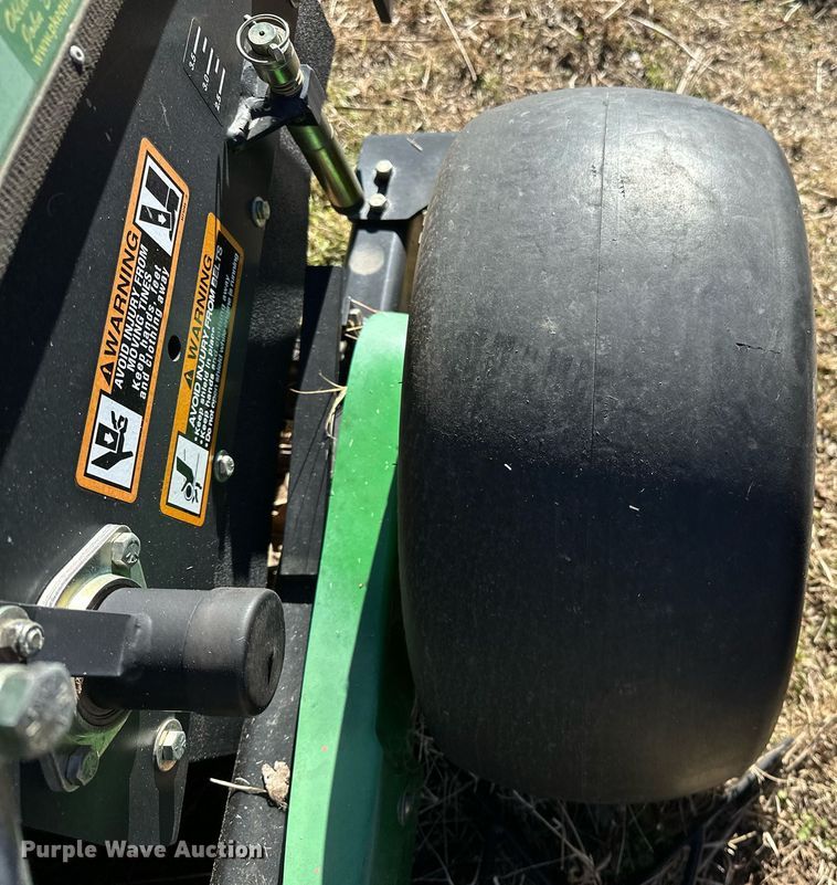 image for item OM9758 John Deere  Aercore 800 aerator