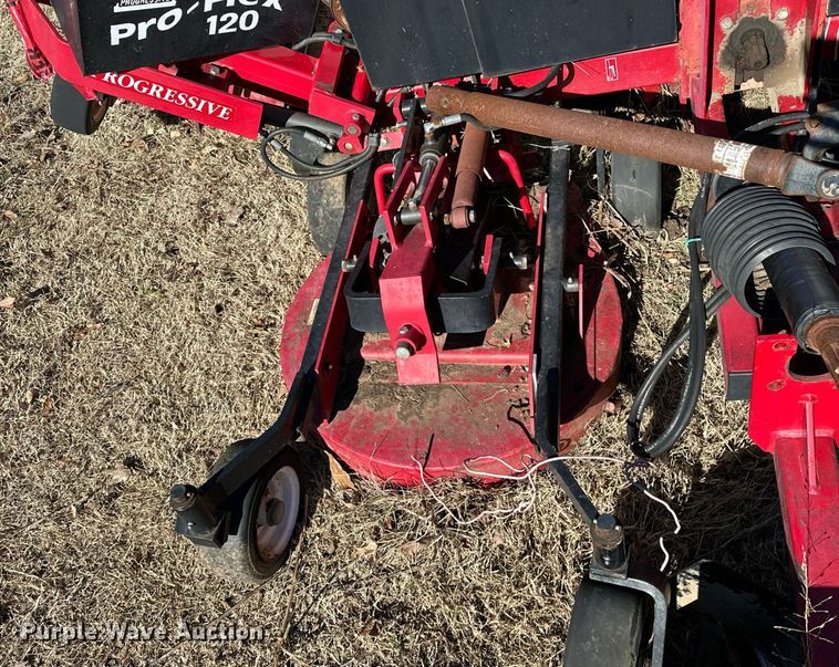 image for item OM9759 Progressive  Pro-Flex 120 batwing finish mower