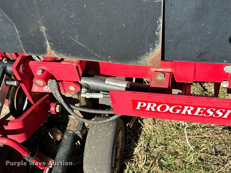 image for item OM9759 Progressive  Pro-Flex 120 batwing finish mower