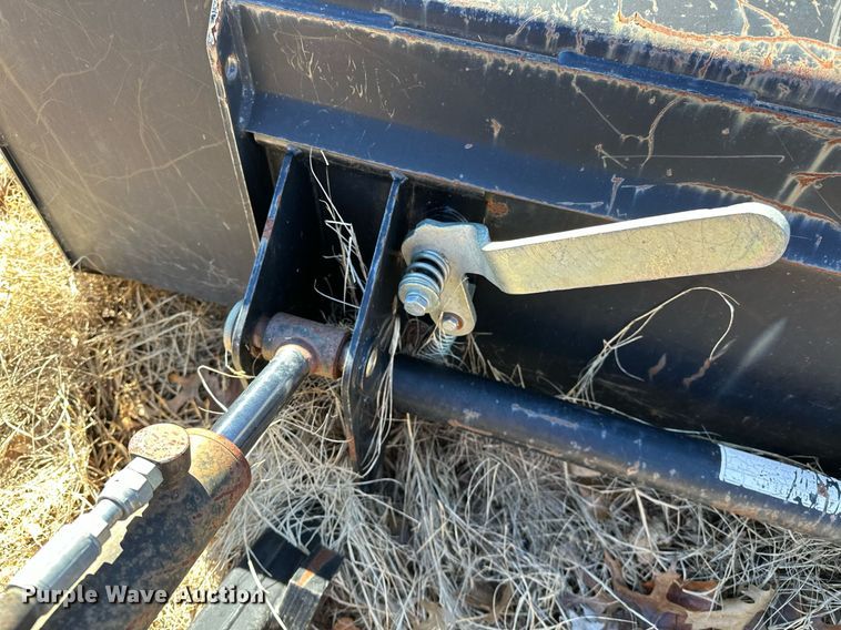 image for item OM9760 Great Bend 2045 loader