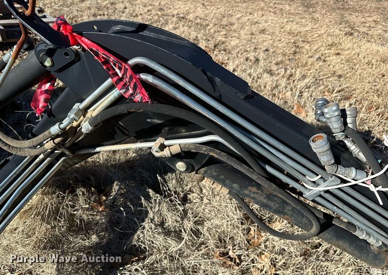 image for item OM9760 Great Bend 2045 loader