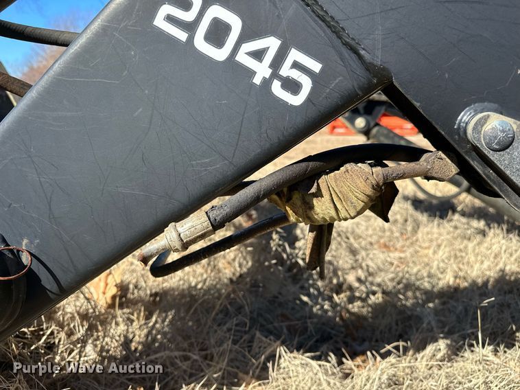 image for item OM9760 Great Bend 2045 loader