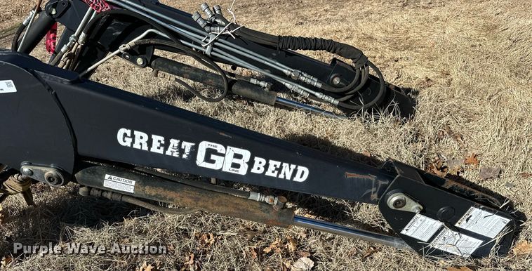 image for item OM9760 Great Bend 2045 loader