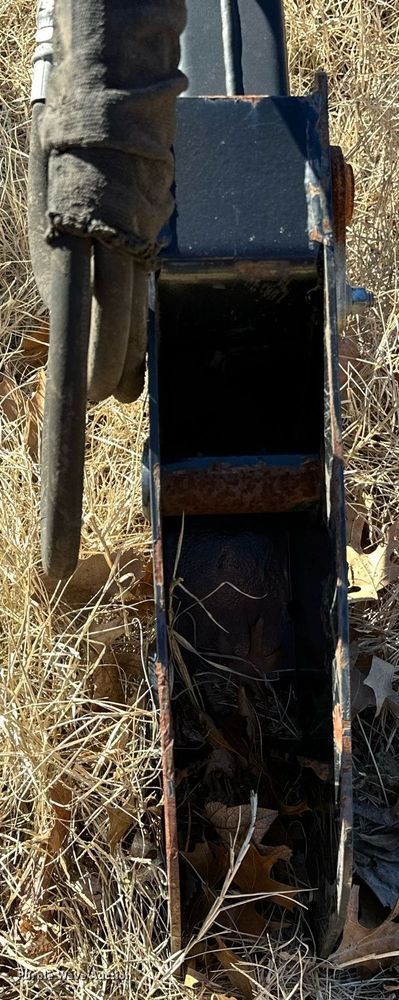 image for item OM9760 Great Bend 2045 loader