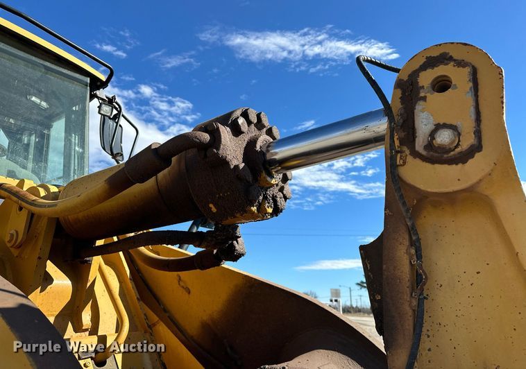 image for item OM9779 2010 Caterpillar  972H wheel loader