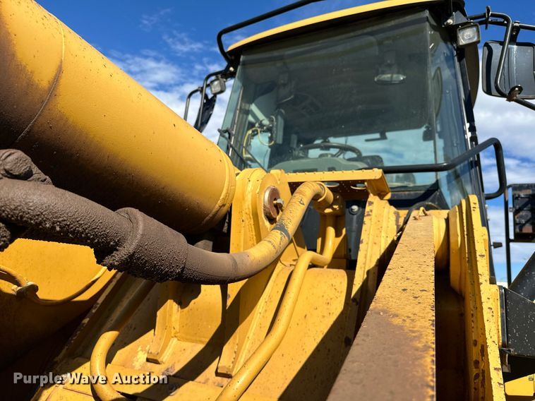 image for item OM9779 2010 Caterpillar  972H wheel loader