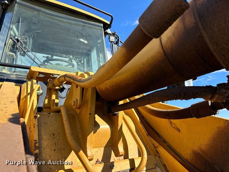 image for item OM9779 2010 Caterpillar  972H wheel loader
