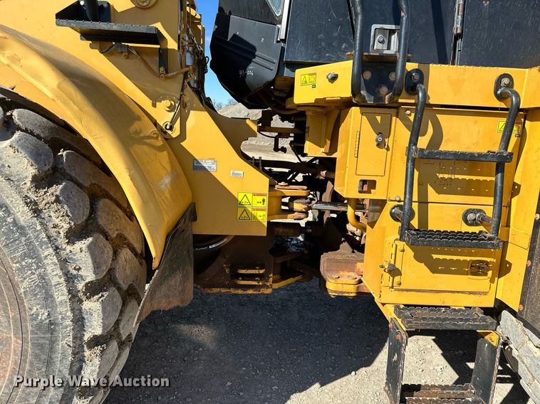 image for item OM9779 2010 Caterpillar  972H wheel loader