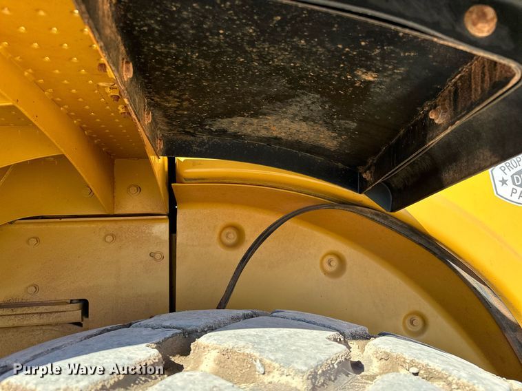 image for item OM9779 2010 Caterpillar  972H wheel loader