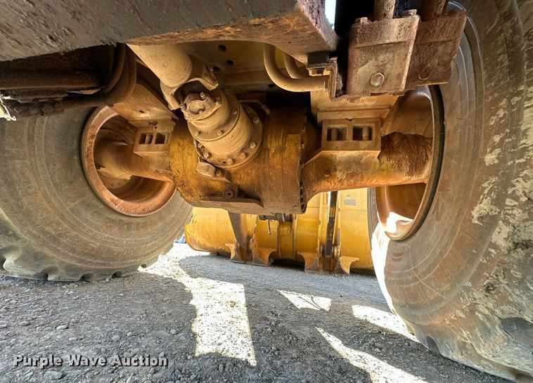 image for item OM9779 2010 Caterpillar  972H wheel loader