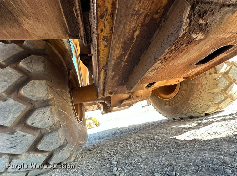 image for item OM9779 2010 Caterpillar  972H wheel loader