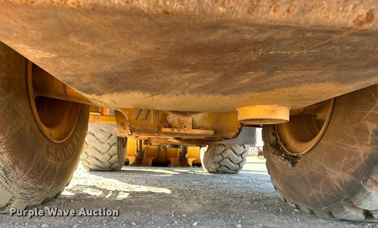 image for item OM9779 2010 Caterpillar  972H wheel loader