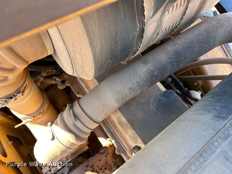 image for item OM9779 2010 Caterpillar  972H wheel loader