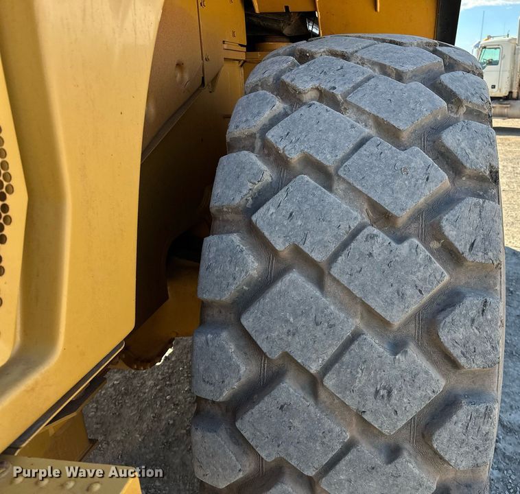 image for item OM9779 2010 Caterpillar  972H wheel loader