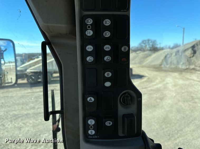 image for item OM9780 2014 Caterpillar  140M3 AWD motor grader