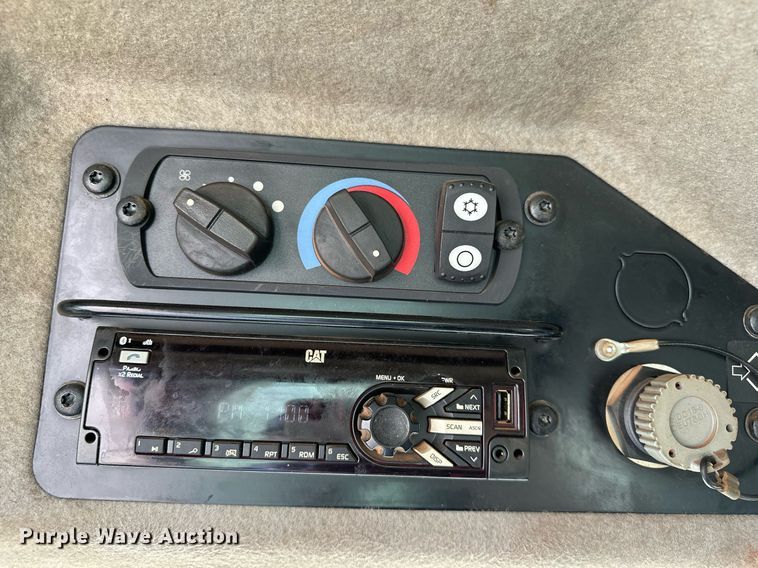 image for item OM9780 2014 Caterpillar  140M3 AWD motor grader