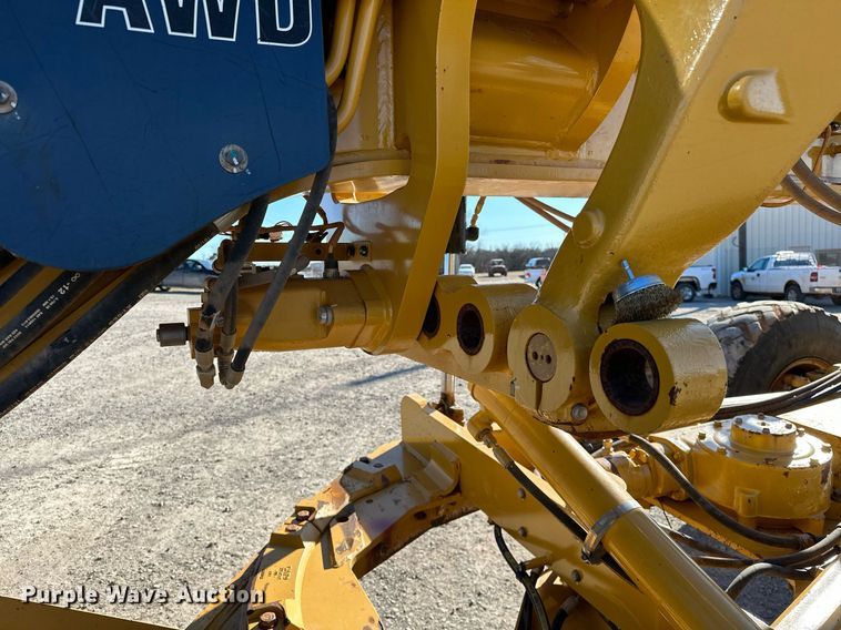 image for item OM9781 2018 Caterpillar  140M3 AWD motor grader