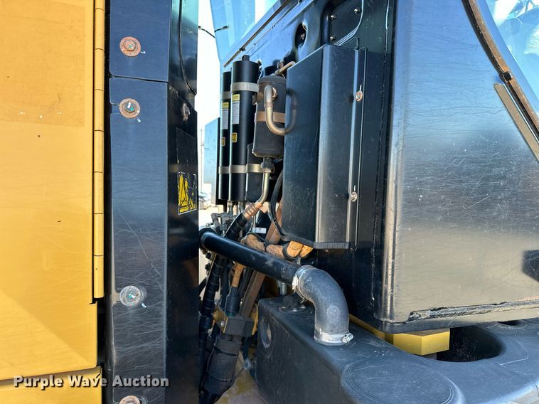 image for item OM9781 2018 Caterpillar  140M3 AWD motor grader