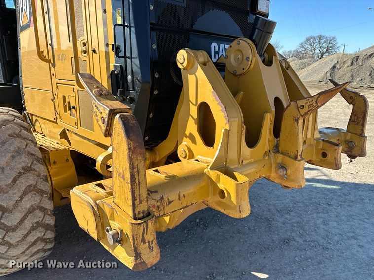image for item OM9781 2018 Caterpillar  140M3 AWD motor grader