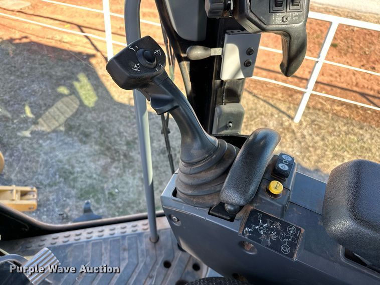 image for item OM9781 2018 Caterpillar  140M3 AWD motor grader