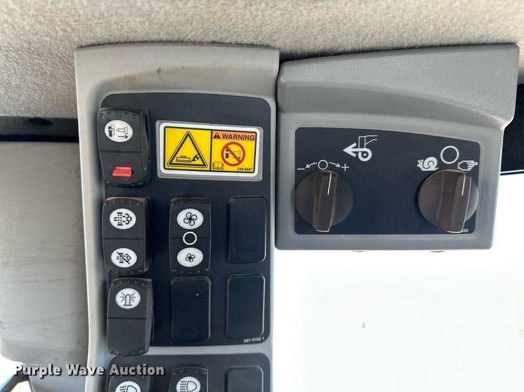 image for item OM9781 2018 Caterpillar  140M3 AWD motor grader