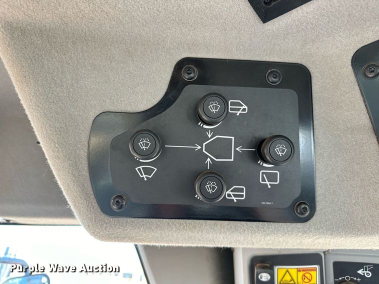 image for item OM9781 2018 Caterpillar  140M3 AWD motor grader