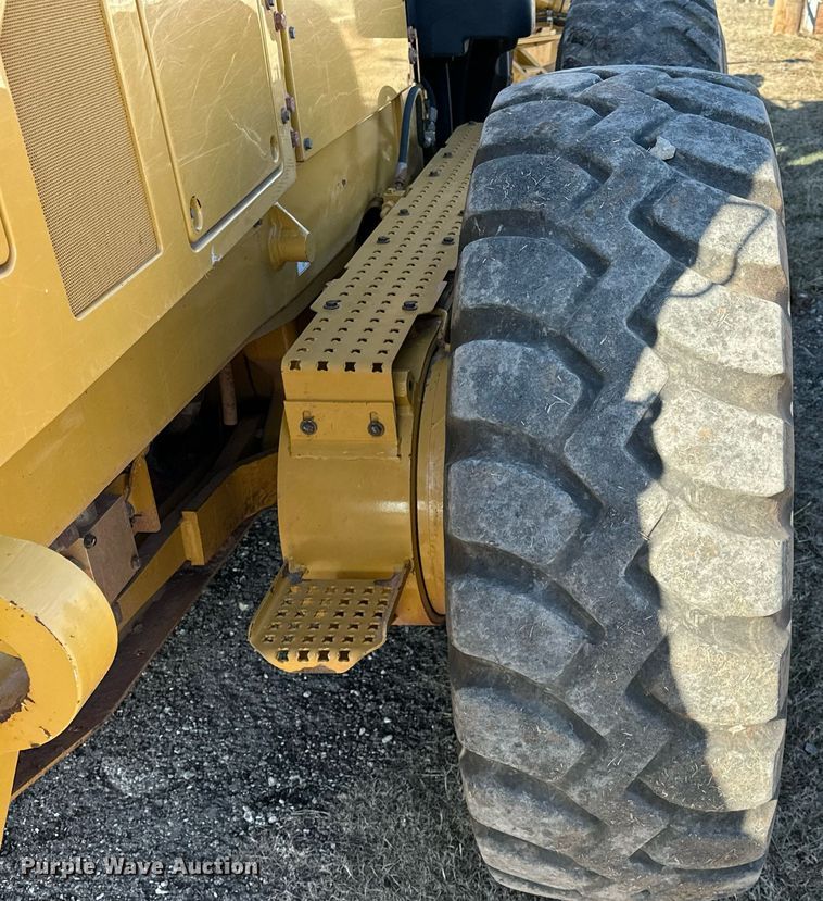 image for item OM9781 2018 Caterpillar  140M3 AWD motor grader