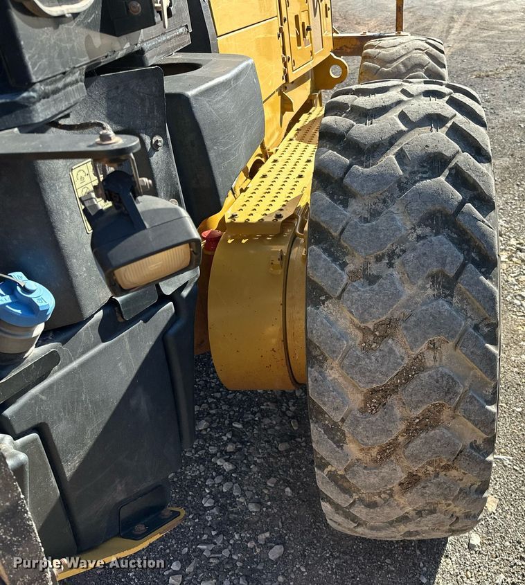image for item OM9781 2018 Caterpillar  140M3 AWD motor grader
