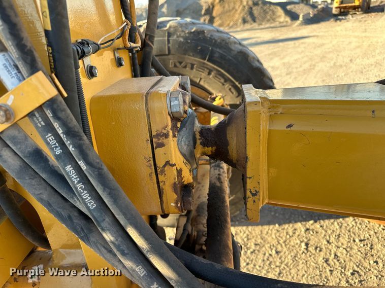 image for item OM9782 2014 Caterpillar  140M3 AWD motor grader