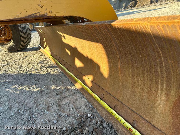 image for item OM9782 2014 Caterpillar  140M3 AWD motor grader