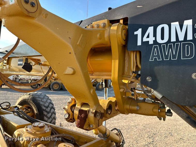 image for item OM9782 2014 Caterpillar  140M3 AWD motor grader