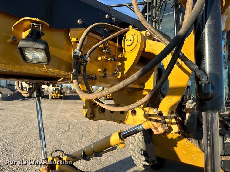 image for item OM9782 2014 Caterpillar  140M3 AWD motor grader