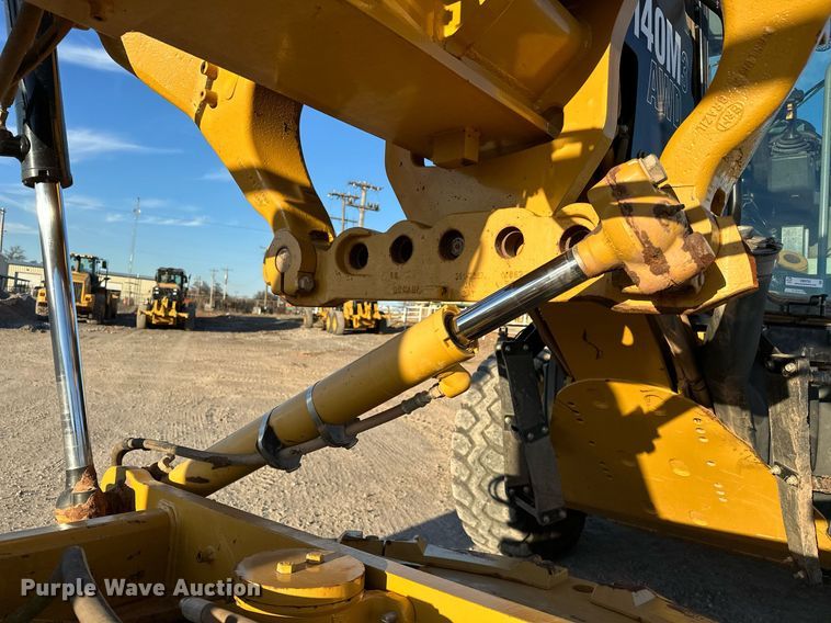 image for item OM9782 2014 Caterpillar  140M3 AWD motor grader
