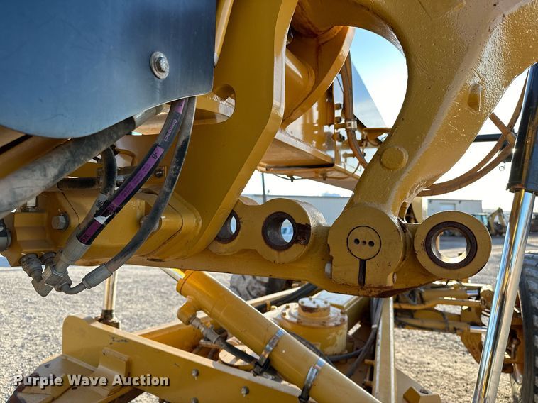 image for item OM9782 2014 Caterpillar  140M3 AWD motor grader